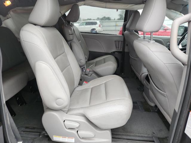 5TDYK3DC0FS668339 - 2015 TOYOTA SIENNA XLE 灰色 照片 11