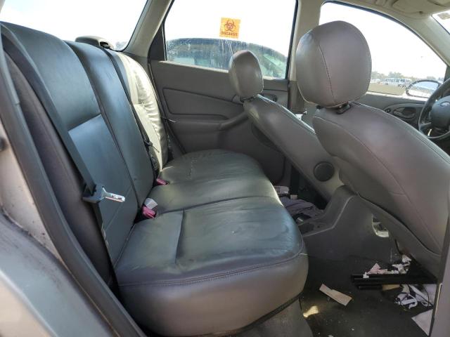 1FAFP36373W211373 - 2003 FORD FOCUS SE SILVER photo 10