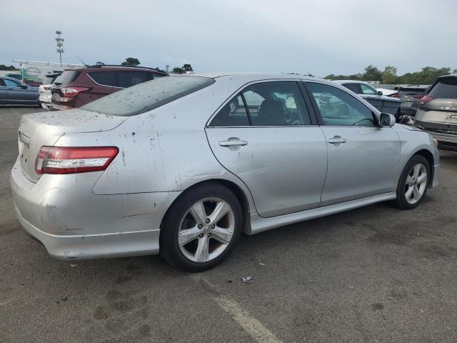 4T1BF3EKXAU003397 - 2010 TOYOTA CAMRY BASE SILVER photo 3