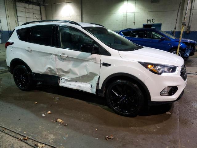 1FMCU9GD6KUA52996 - 2019 FORD ESCAPE SE WHITE photo 4