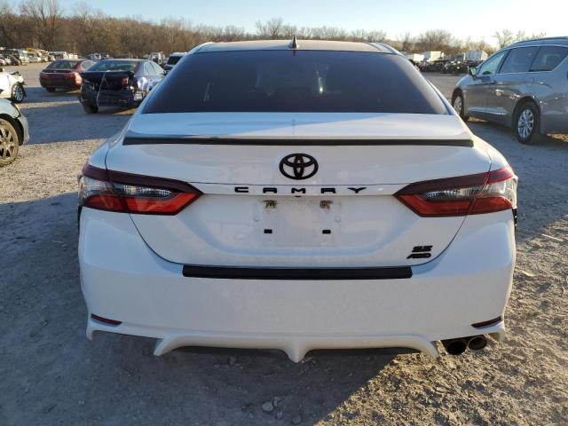 4T1G11BK0RU109964 - 2024 TOYOTA CAMRY SE NIGHT SHADE WHITE photo 6
