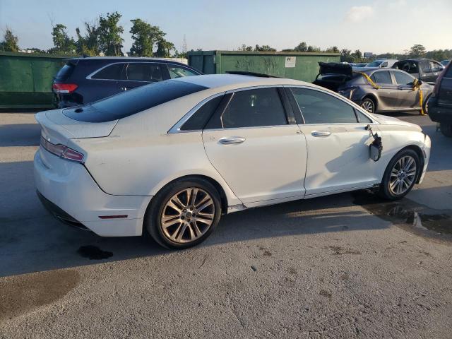 3LN6L2G99ER829220 - 2014 LINCOLN MKZ WHITE photo 3