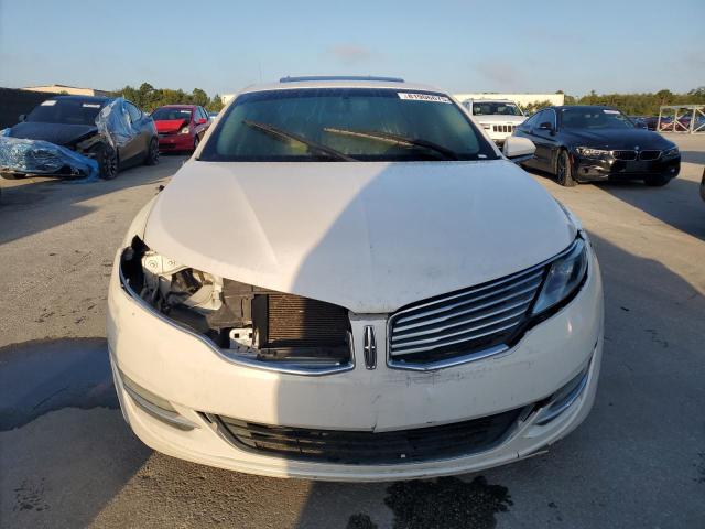 3LN6L2G99ER829220 - 2014 LINCOLN MKZ WHITE photo 5