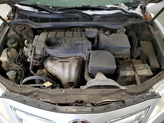 4T1BF3EK0AU001898 - 2010 TOYOTA CAMRY BASE SILVER photo 11