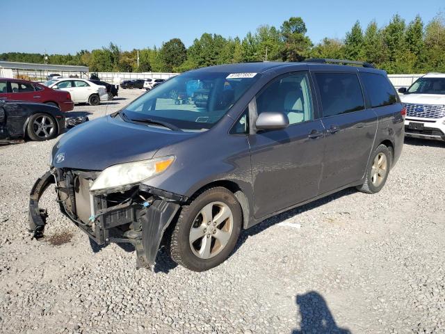 2011 TOYOTA SIENNA LE, 