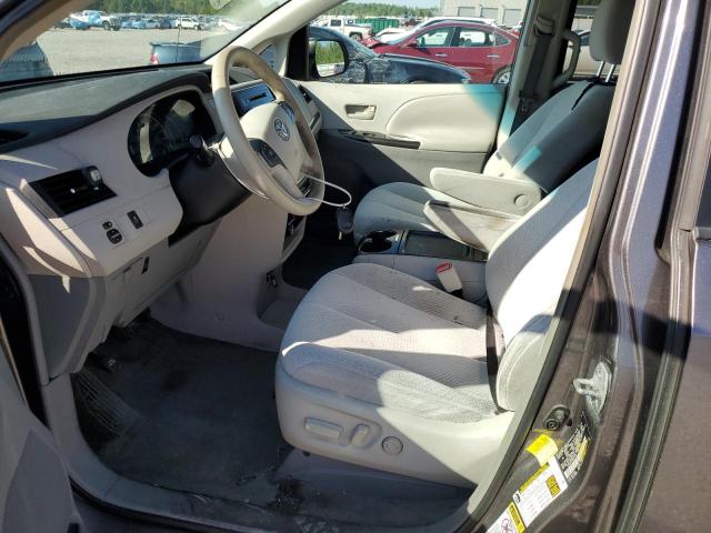 5TDKK3DC1BS141748 - 2011 TOYOTA SIENNA LE GRAY photo 7