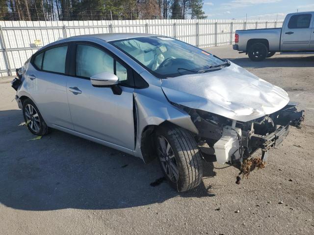 3N1CN8EV8LL844010 - 2020 NISSAN VERSA SV SILVER photo 4