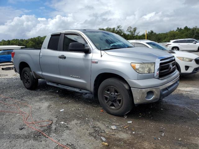 5TFRY5F19CX117276 - 2012 TOYOTA TUNDRA DOUBLE CAB SR5 SILVER photo 4