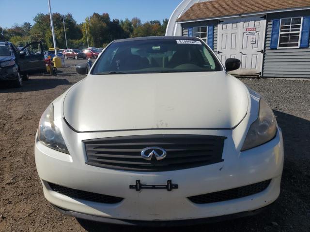 JNKCV64E98M109535 - 2008 INFINITI G37 BASE WHITE photo 5