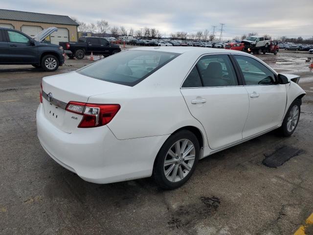 4T1BF1FK0CU524134 - 2012 TOYOTA CAMRY BASE WHITE photo 3