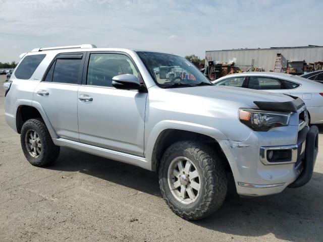 JTEBU5JR7E5153245 - 2014 TOYOTA 4RUNNER SR5 ვერცხლისფერი ფოტო 4