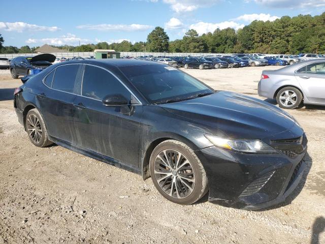 4T1B11HK6JU104399 - 2018 TOYOTA CAMRY L BLACK photo 4
