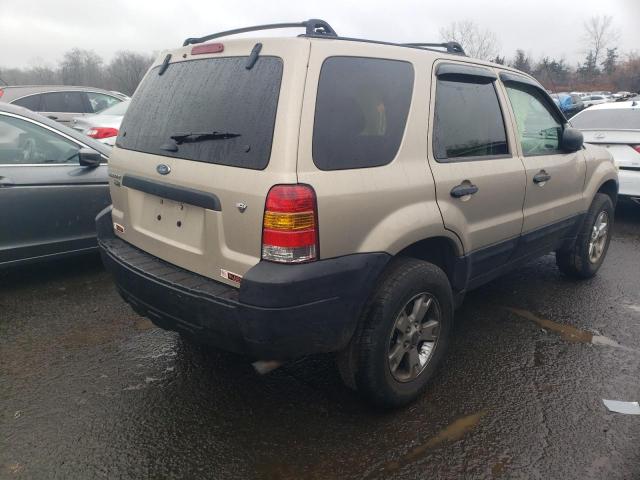 1FMCU93137KA24071 - 2007 FORD ESCAPE XLT GOLD photo 3