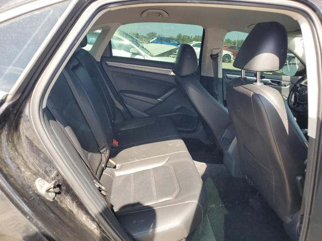 1VWDT7A38HC027996 - 2017 VOLKSWAGEN PASSAT R-LINE შავი ფოტო 10