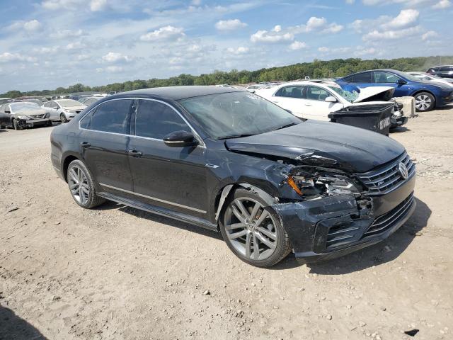 1VWDT7A38HC027996 - 2017 VOLKSWAGEN PASSAT R-LINE შავი ფოტო 4