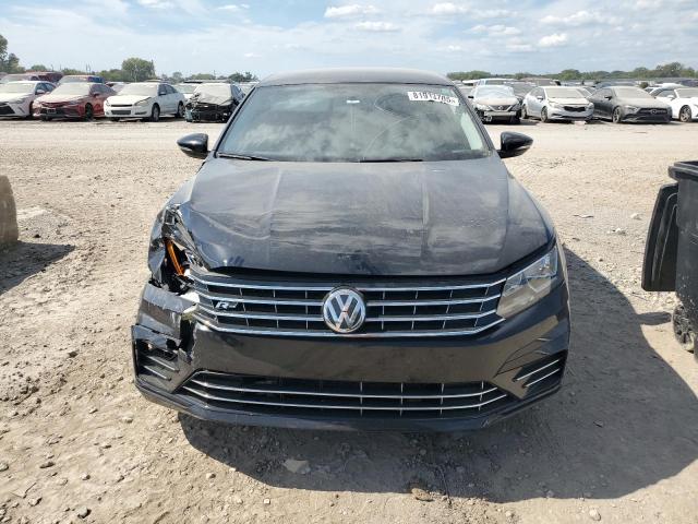 1VWDT7A38HC027996 - 2017 VOLKSWAGEN PASSAT R-LINE შავი ფოტო 5