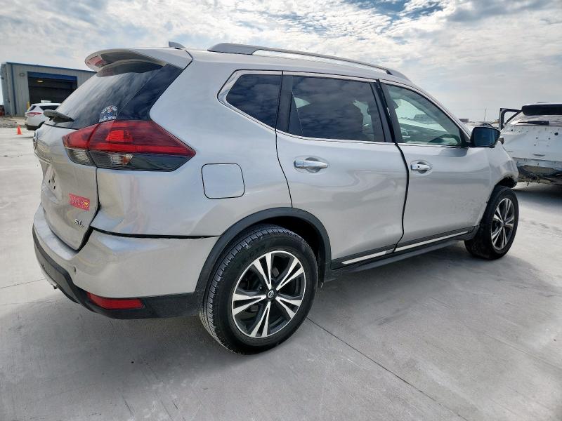 JN8AT2MT7JW462439 - 2018 NISSAN ROGUE S 银色 照片 3