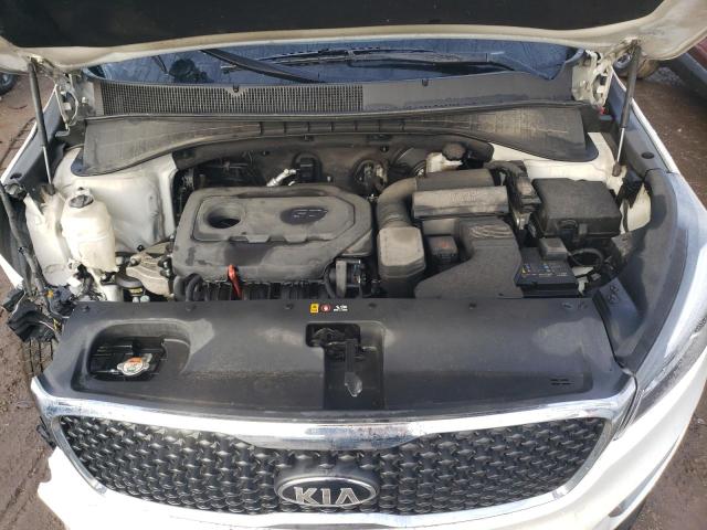 5XYPGDA35JG424361 - 2018 KIA SORENTO LX WHITE photo 11