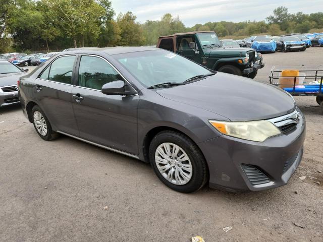 4T4BF1FK3DR319625 - 2013 TOYOTA CAMRY L ნაცრისფერი ფოტო 4