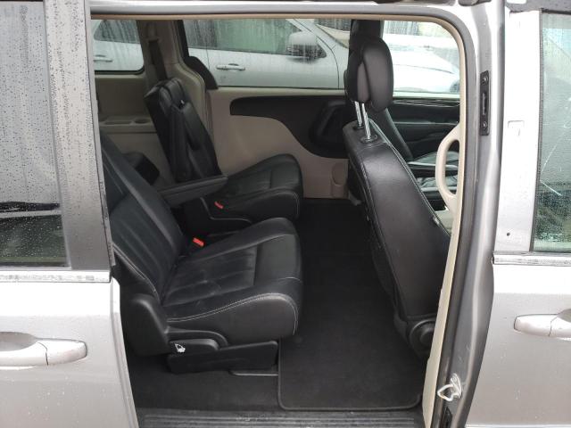 2C4RC1BG3ER398056 - 2014 CHRYSLER TOWN & COU TOURING SILVER photo 11