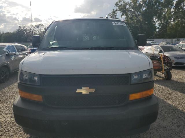 1GCWGBFP5K1171104 - 2019 CHEVROLET EXPRESS G2 WHITE photo 5