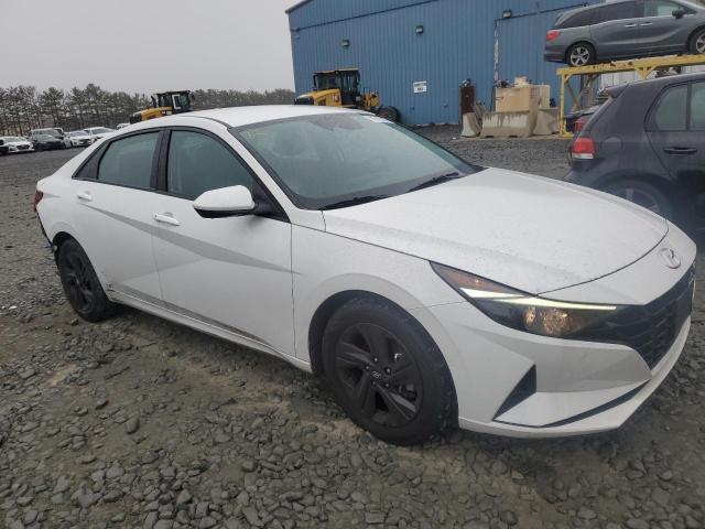 5NPLM4AG1MH045803 - 2021 HYUNDAI ELANTRA SEL WHITE photo 4