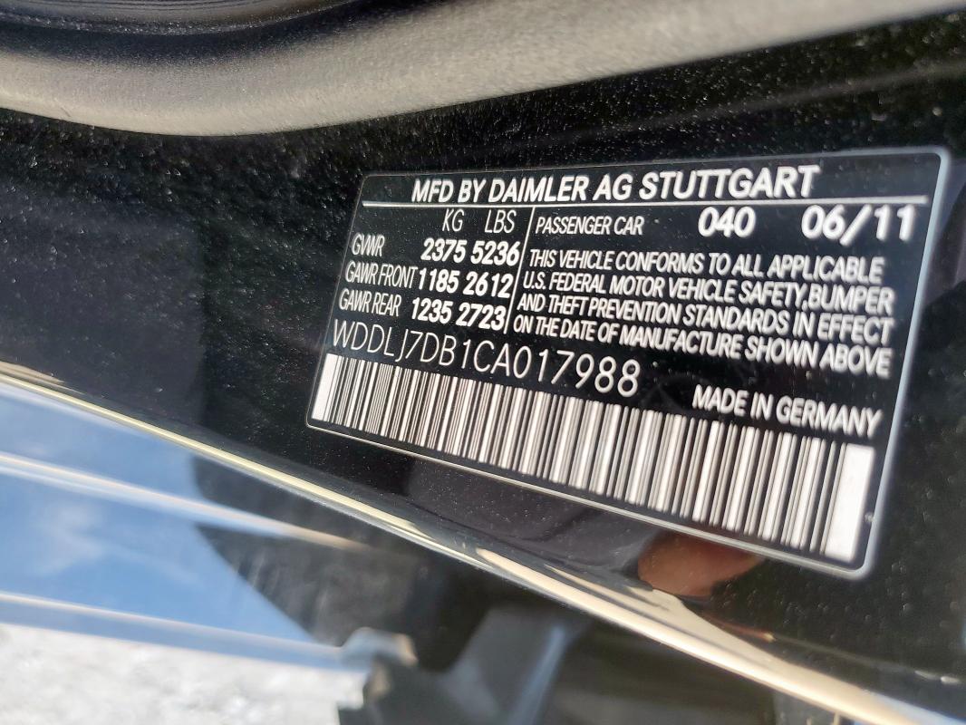 WDDLJ7DB1CA017988 - 2012 MERCEDES-BENZ CLS 550 Schwarz Foto 12