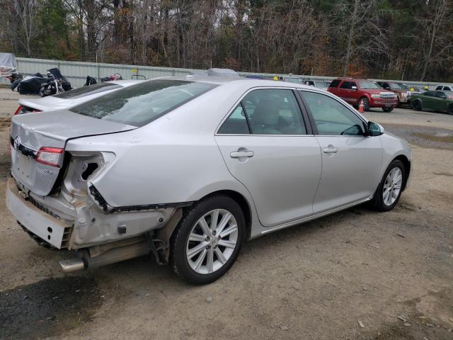 4T1BK1FK3CU525063 - 2012 TOYOTA CAMRY SE SILVER photo 3