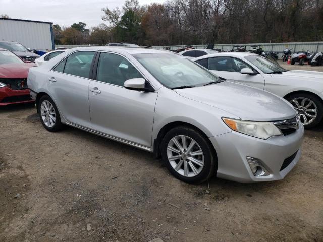 4T1BK1FK3CU525063 - 2012 TOYOTA CAMRY SE SILVER photo 4