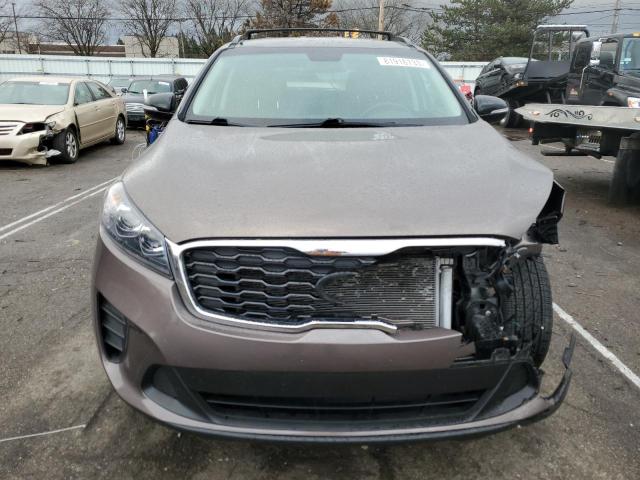 5XYPGDA53KG592406 - 2019 KIA SORENTO LX GRAY photo 5