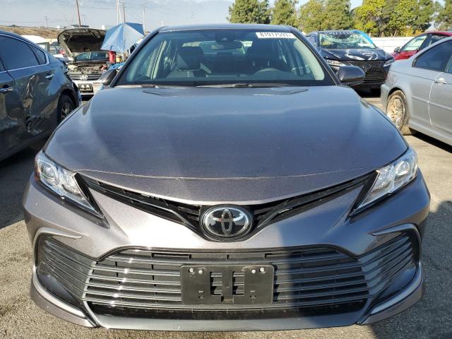 4T1C11AK6PU130525 - 2023 TOYOTA CAMRY LE GRAY photo 5