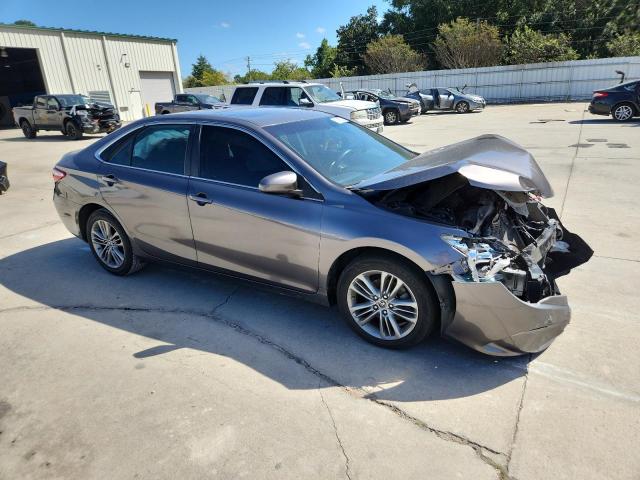 4T1BF1FK7FU918282 - 2015 TOYOTA CAMRY LE GRAY photo 4