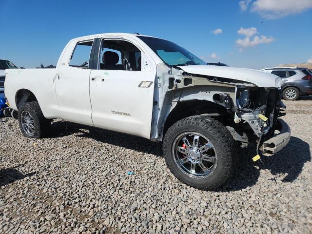 5TFUW5F15DX298989 - 2013 TOYOTA TUNDRA DOUBLE CAB SR5 WHITE photo 4