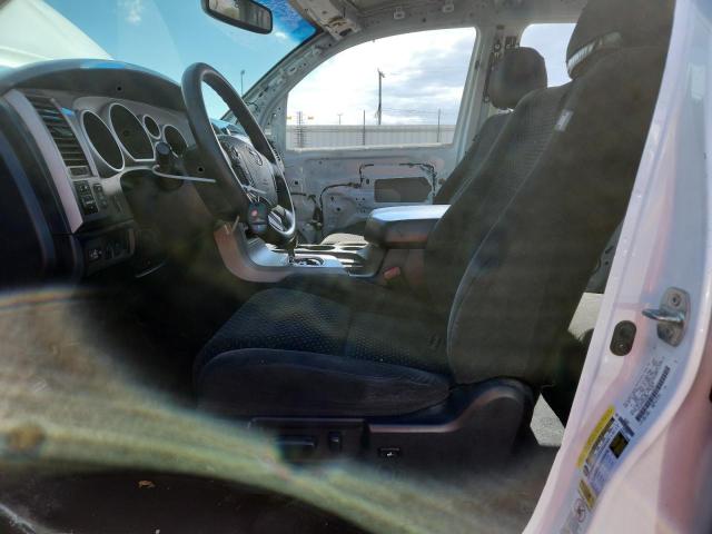 5TFUW5F15DX298989 - 2013 TOYOTA TUNDRA DOUBLE CAB SR5 WHITE photo 7