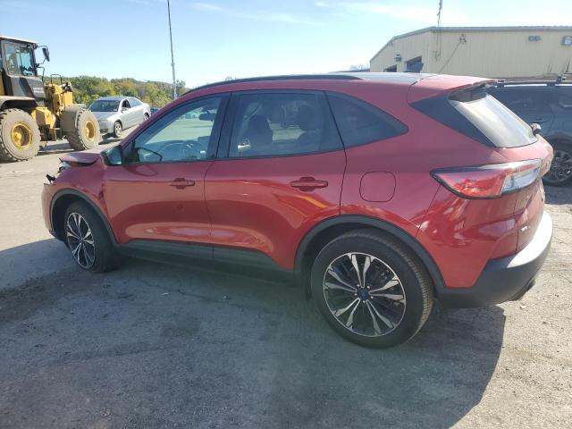 1FMCU9G68NUB37442 - 2022 FORD ESCAPE SE RED photo 2