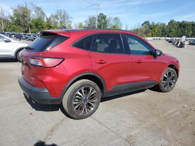 1FMCU9G68NUB37442 - 2022 FORD ESCAPE SE RED photo 3