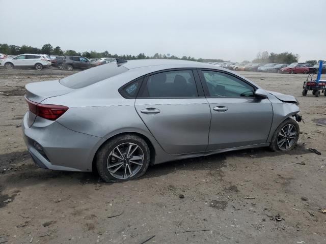 3KPF24AD3NE424512 - 2022 KIA FORTE FE GRAY photo 3