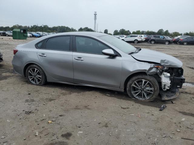 3KPF24AD3NE424512 - 2022 KIA FORTE FE GRAY photo 4