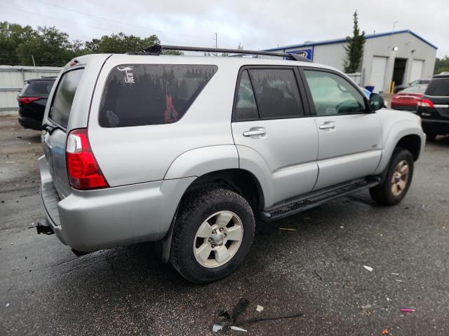 JTEZU14R168048798 - 2006 TOYOTA 4RUNNER SR5 SILVER photo 3