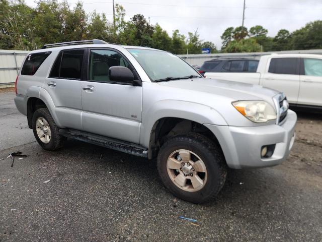 JTEZU14R168048798 - 2006 TOYOTA 4RUNNER SR5 SILVER photo 4