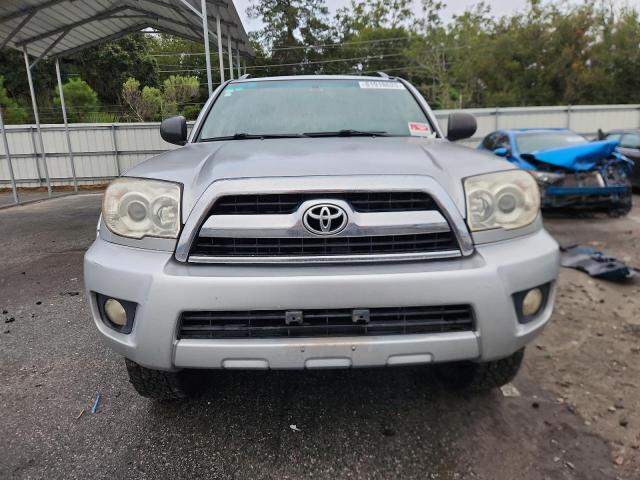 JTEZU14R168048798 - 2006 TOYOTA 4RUNNER SR5 SILVER photo 5