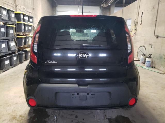 KNDJN2A26G7319499 - 2016 KIA SOUL BLACK photo 6