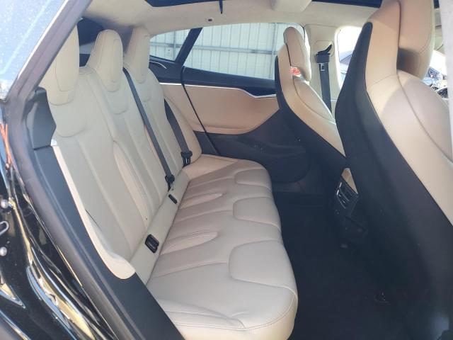 5YJSA1E21HF187915 - 2017 TESLA MODEL S შავი ფოტო 11