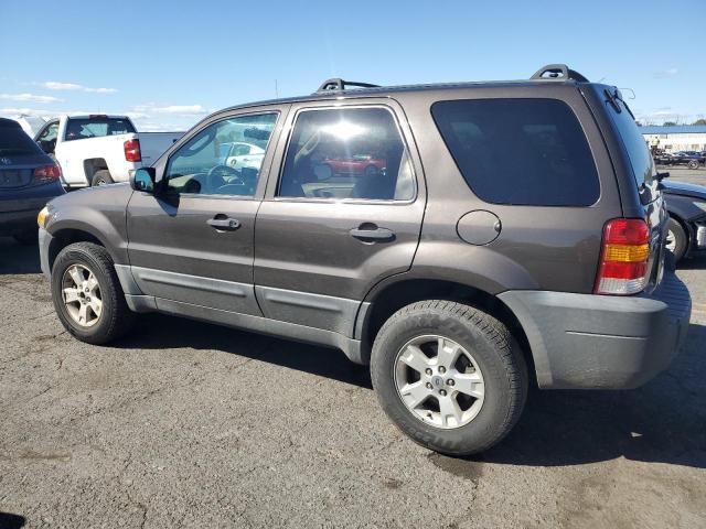 1FMCU93167KB33639 - 2007 FORD ESCAPE XLT GRAY photo 2
