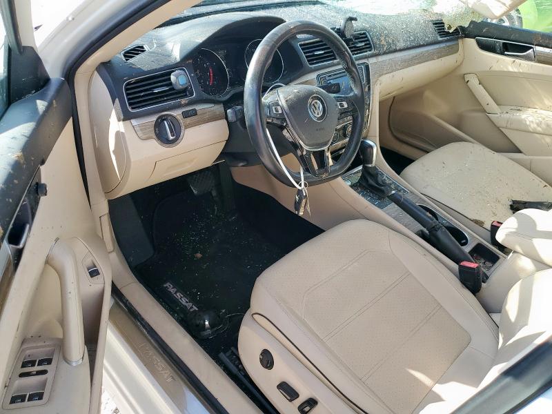 1VWBT7A31GC065026 - 2016 VOLKSWAGEN PASSAT SE Білий фото 8