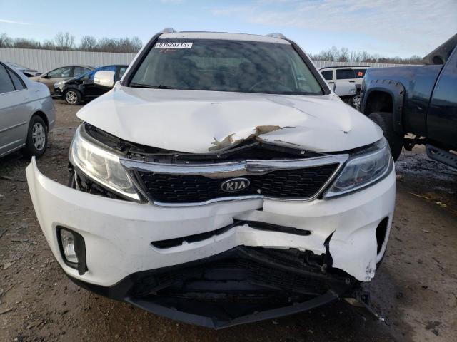 5XYKT4A63FG658649 - 2015 KIA SORENTO LX WHITE photo 5