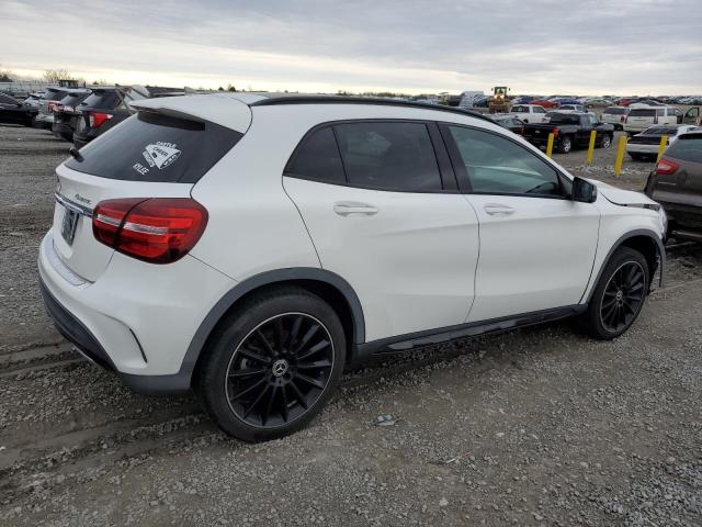 WDCTG4GB8JJ512778 - 2018 MERCEDES-BENZ GLA 250 4MATIC WHITE photo 3