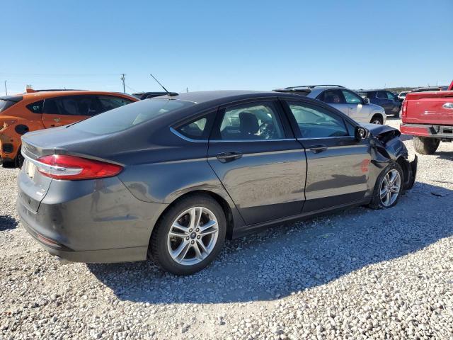 3FA6P0HD7JR267561 - 2018 FORD FUSION SE GRAY photo 3