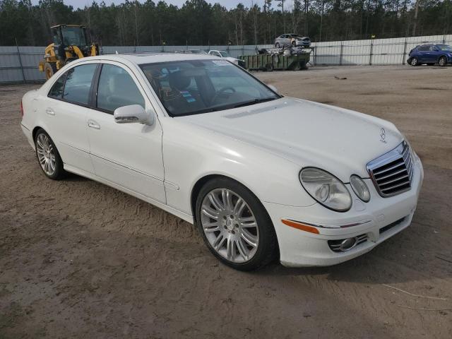 WDBUF56XX7B117406 - 2007 MERCEDES-BENZ E 350 WHITE photo 4