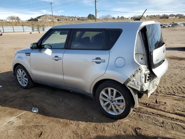 KNDJP3A58K7662513 - 2019 KIA SOUL + SILVER photo 2